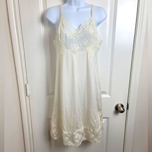 VANITY FAIR Vintage Slip Dress